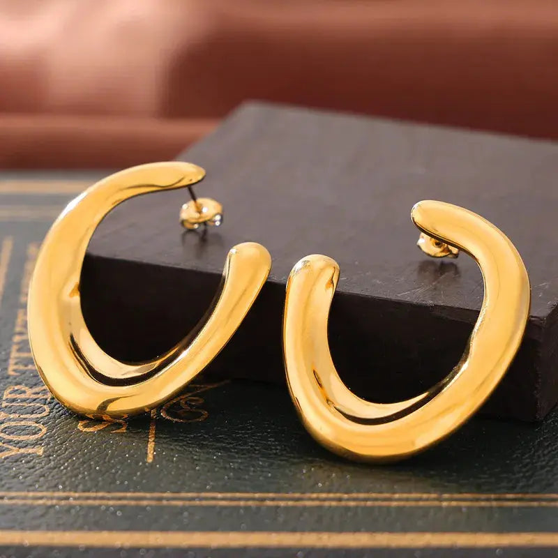 18 KT Gold Plated Elegant U Shape Ear Studs TK GOLD