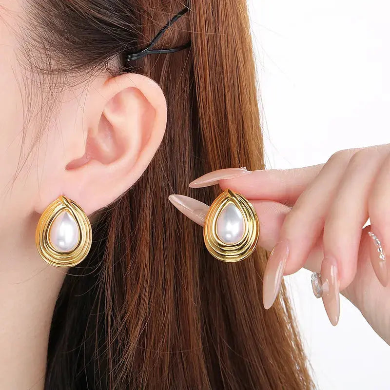 18 KT Gold Plated Vintage Style Ear Studs - TK GOLD 