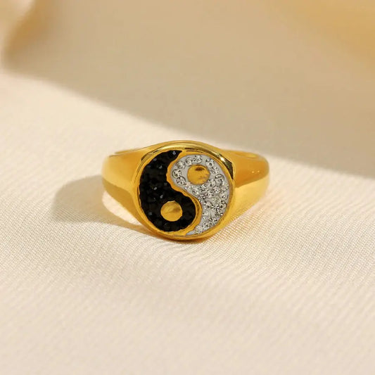 18K Gold Plated Black and White Ring TK GOLD