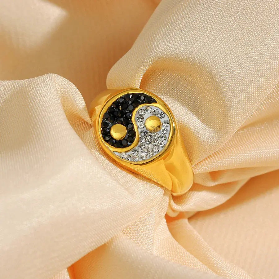 18K Gold Plated Black and White Ring TK GOLD