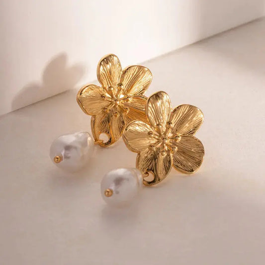 18KT Gold Plated Simple Style Flower Pearl Drop Earrings TK GOLD